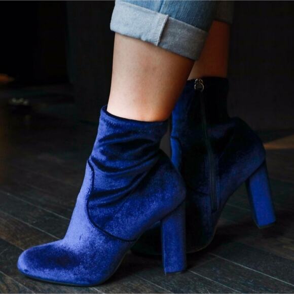 Steve Madden Edit Blue Velvet Ankle Boots Booties Women's Size 8M Block Heel New - Picture 1 of 10